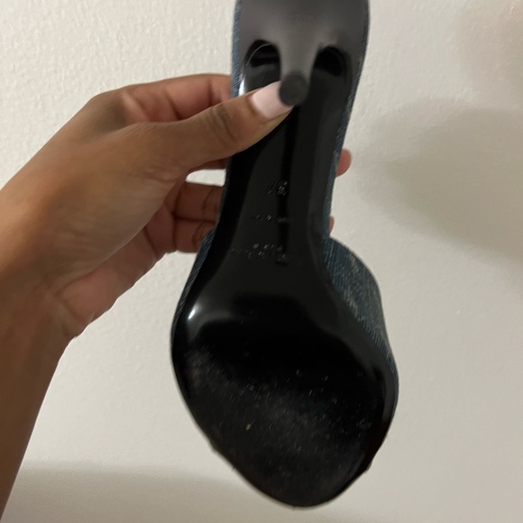 Saint Laurent - Picture 6 of 12